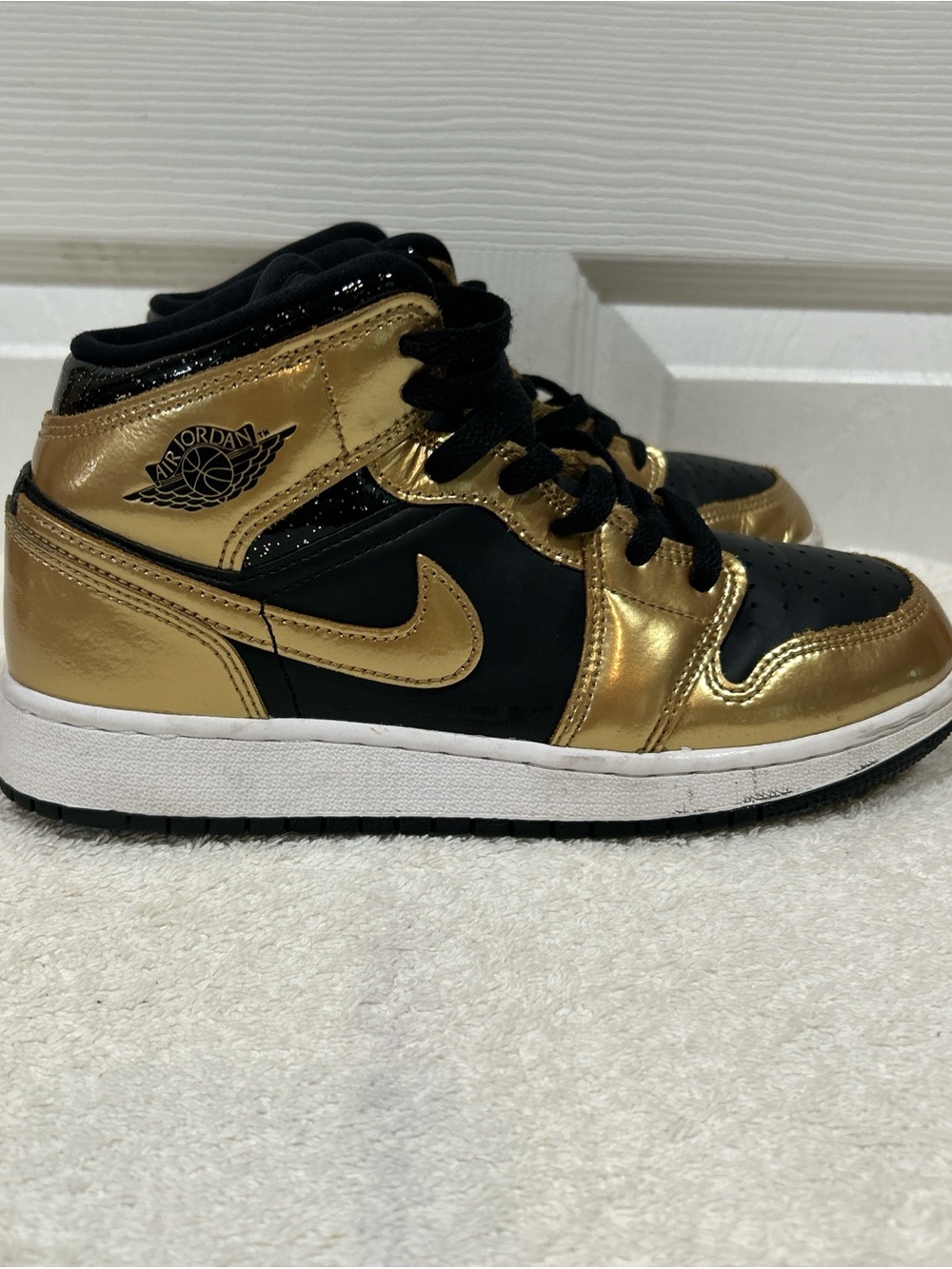 Jordan Kids Metallic Gold & Black Mid-Top Sneakers